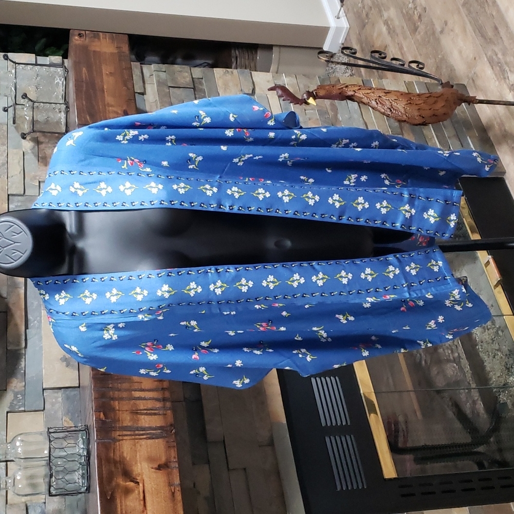 NWT LOFT FLORAL Kimono wrap 💙